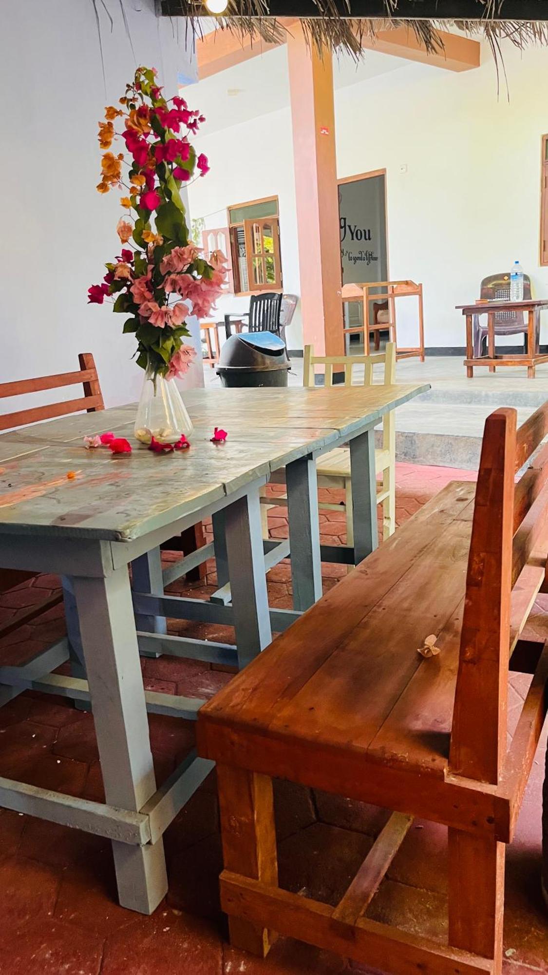 Lobster Inn Trincomalee Eksteriør bilde