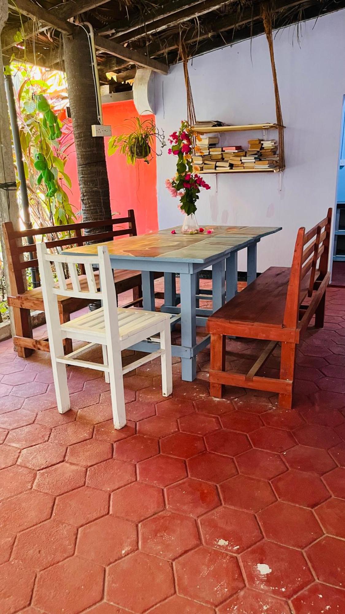 Lobster Inn Trincomalee Eksteriør bilde