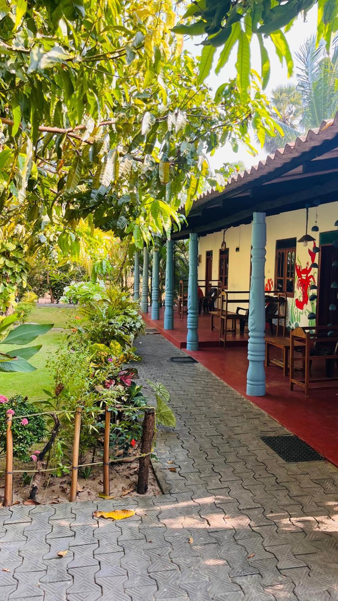 Lobster Inn Trincomalee Eksteriør bilde