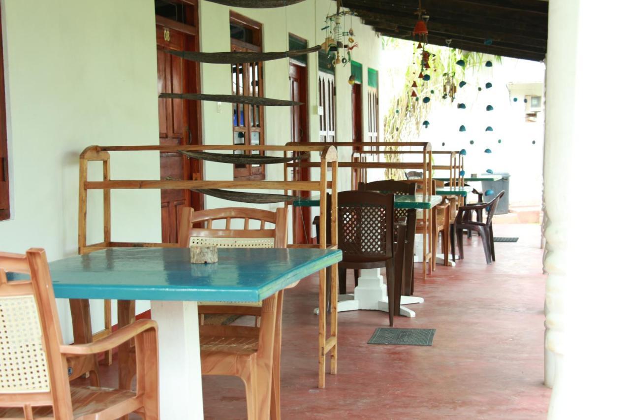 Lobster Inn Trincomalee Eksteriør bilde